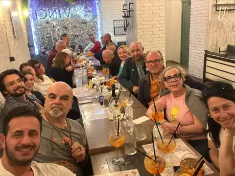 Una cena insieme a fine giornata