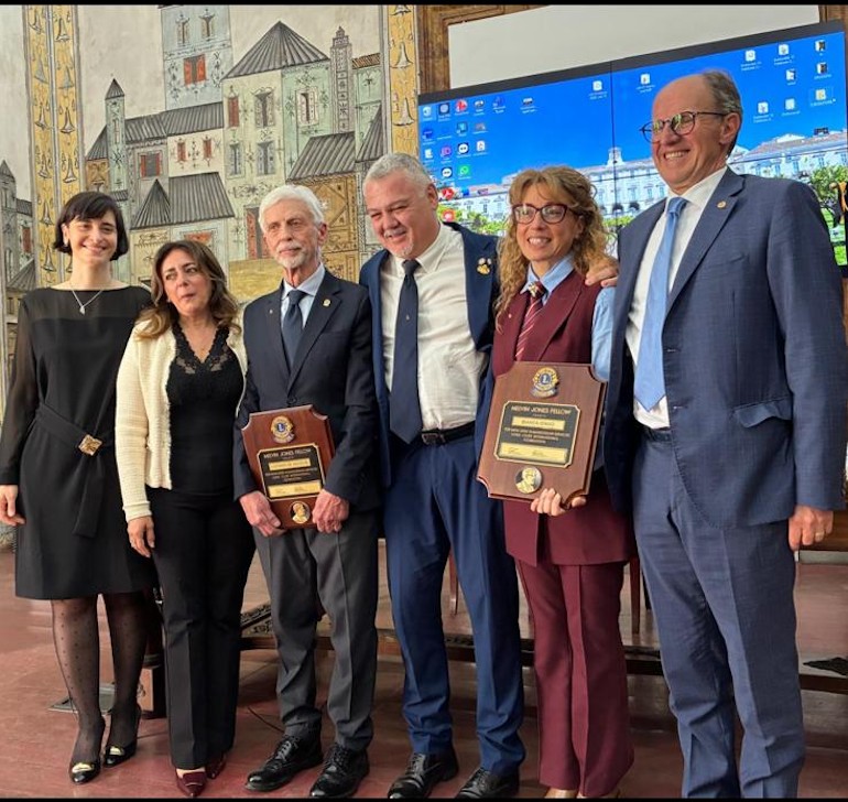 Luciano De Angelis e Bianca Iengo ricevono insieme il riconoscimento Melvin Jones Fellowship